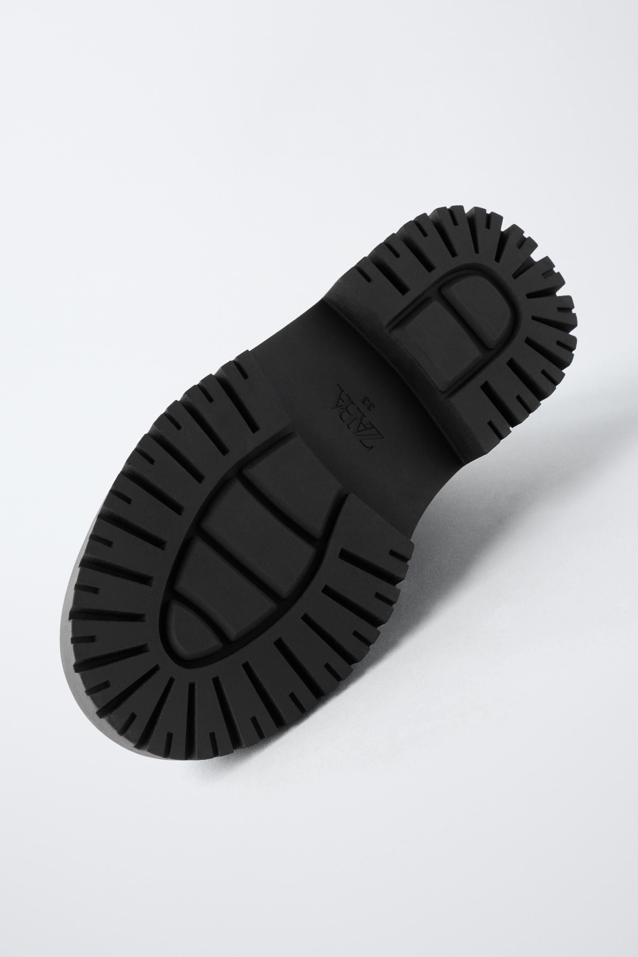 PATENT LEATHER ANKLE BOOTS WITH HEART DETAIL